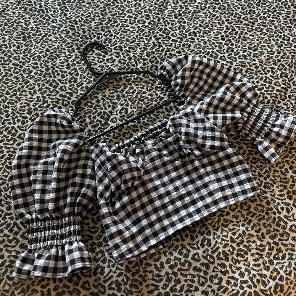 H&M🖤🤍Crop Top
